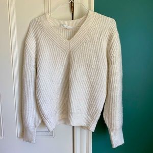 Perfect sweater for winter to layer